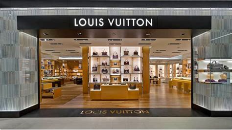 louis vuitton nesr me|nearest louis vuitton outlet store.